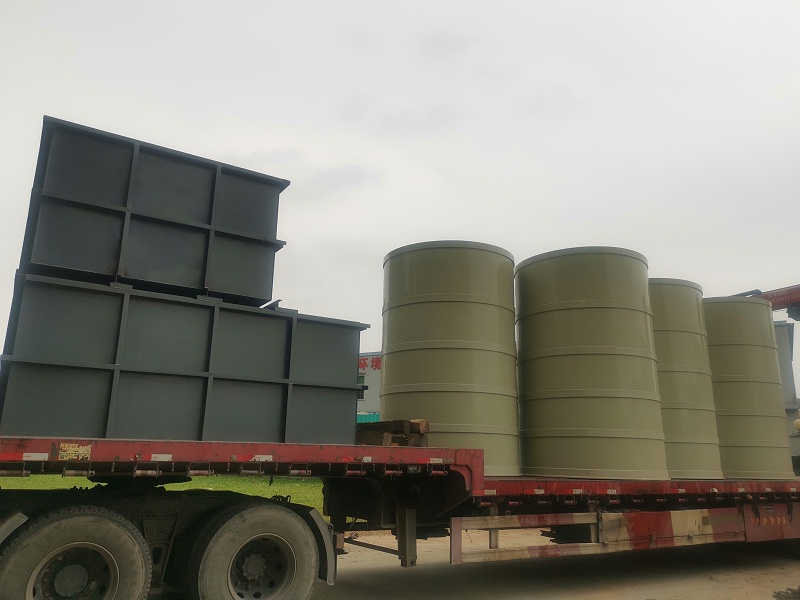 污水處理設(shè)備-三人行環(huán)境